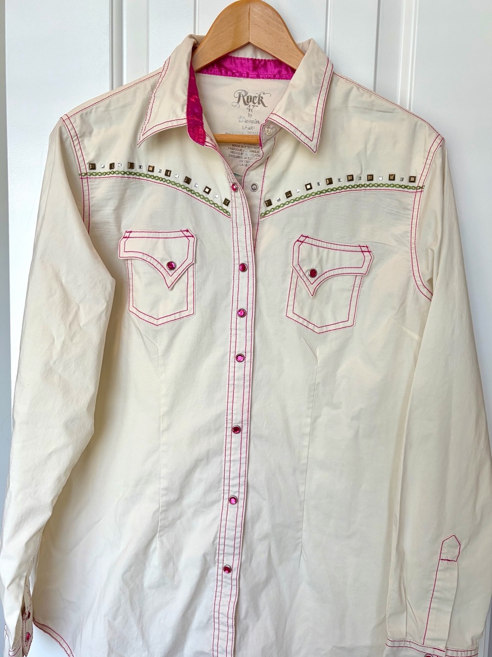 Wrangler Cream Western Button-Down Shirt with Pink Accents